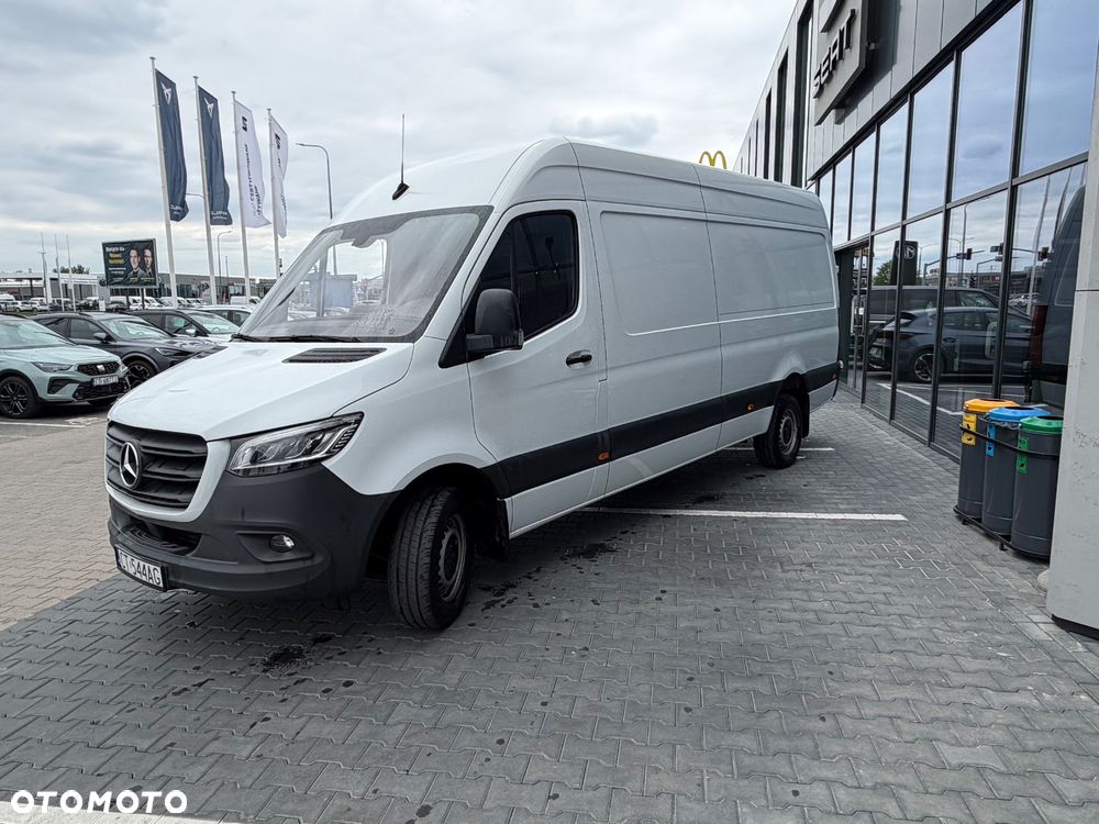 Mercedes-Benz Sprinter L4H2 - 4