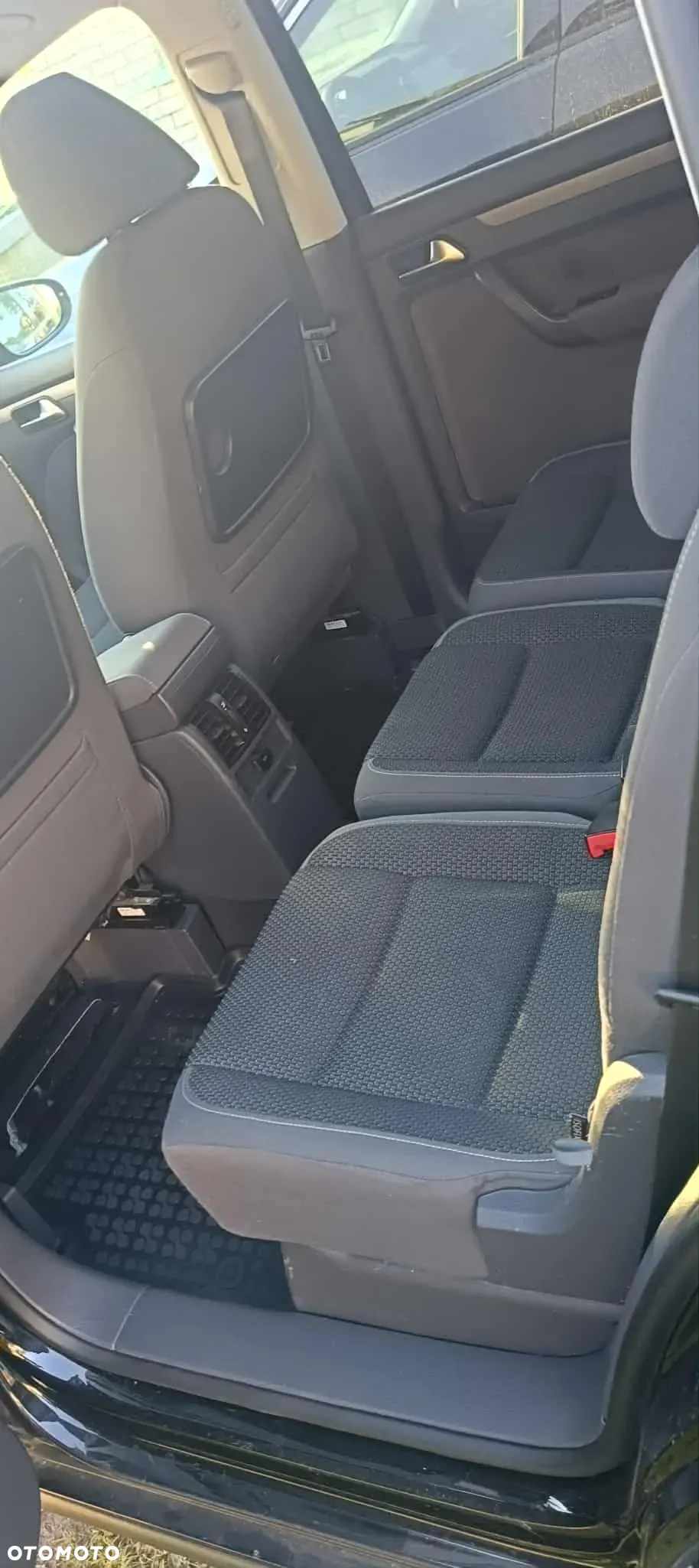 Volkswagen Touran - 5
