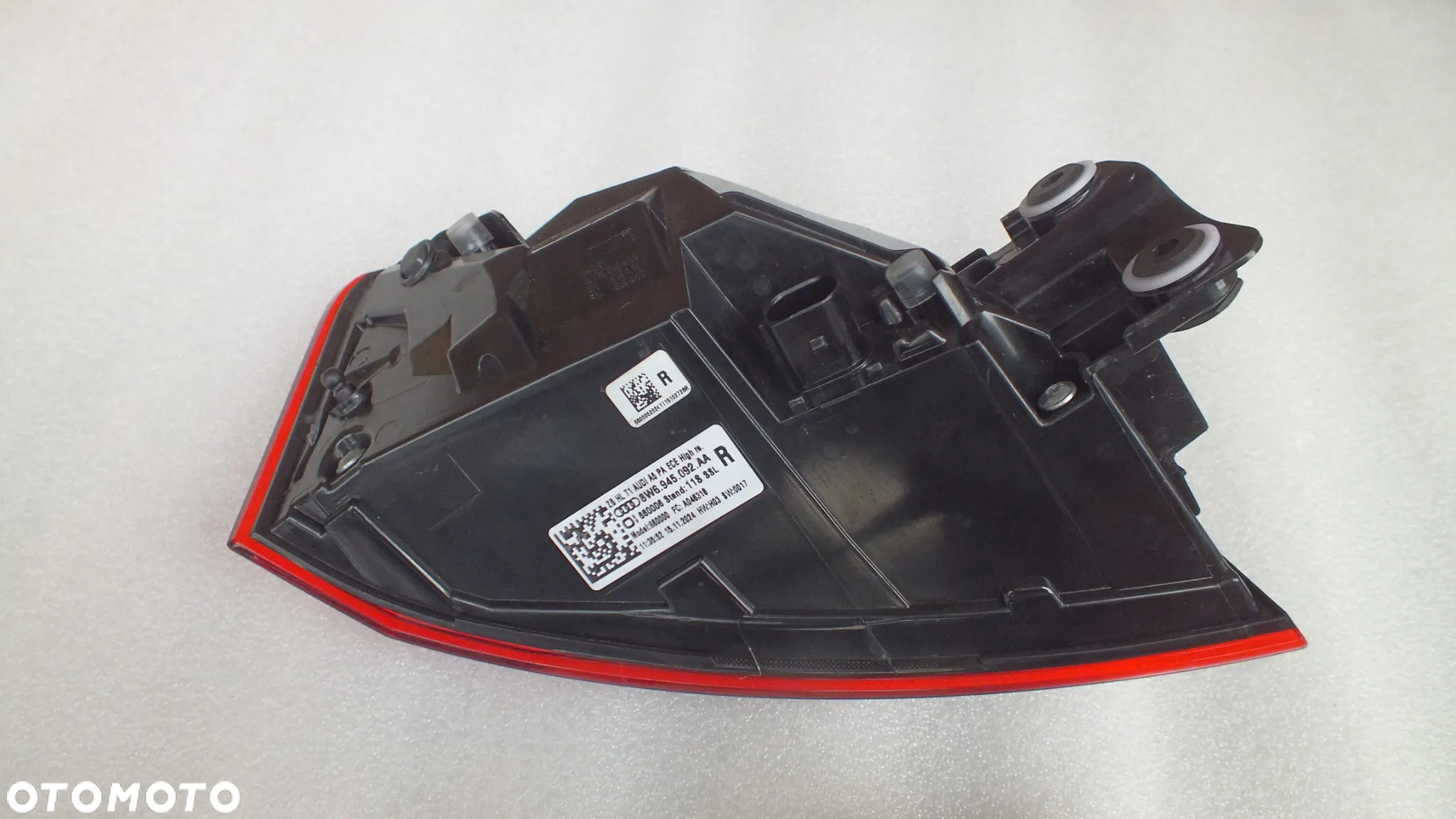 Lampa tylna prawa Audi A5 8W6 945 092 AA - 5