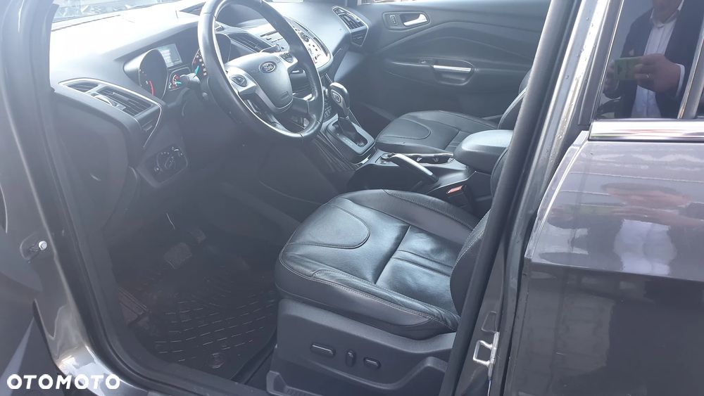 Ford Kuga 2.0 TDCi 4x4 Titanium - 19