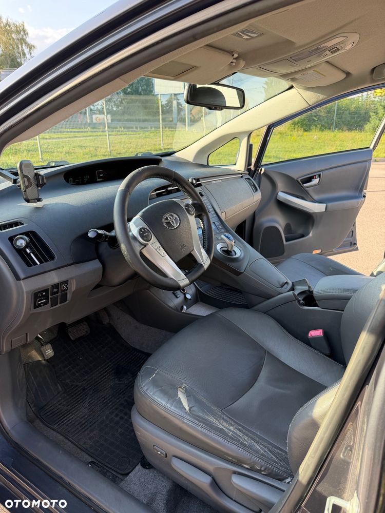 Toyota Prius 1.8 HSD Prestige - 12