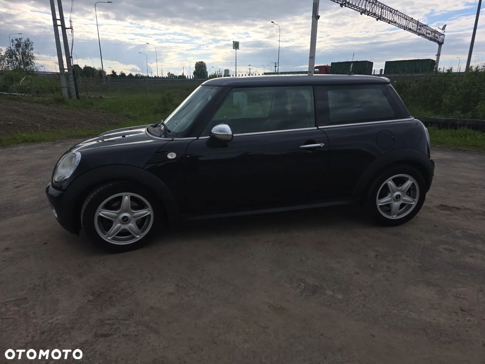 MINI Cooper Standard - 2