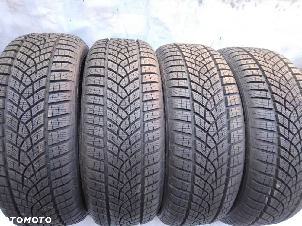 Goodyear UltraGrip PERFORMANCE+ 205/50 R19 94V 2024