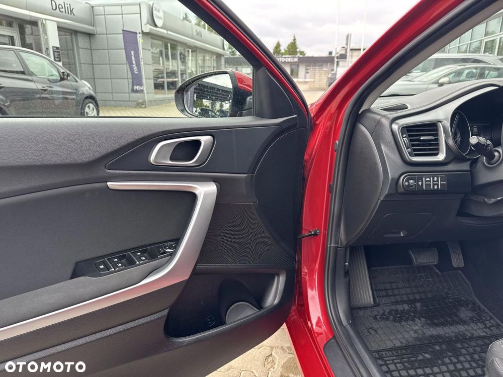 Kia Ceed 1.5 T-GDI M DCT - 10