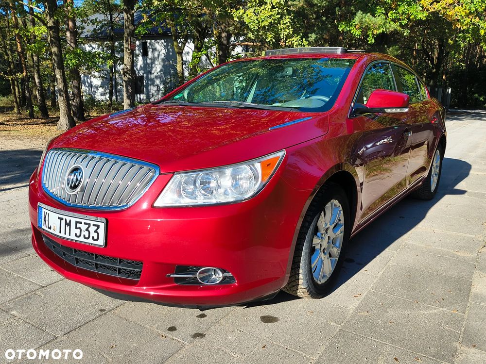 Buick Lacrosse - 1