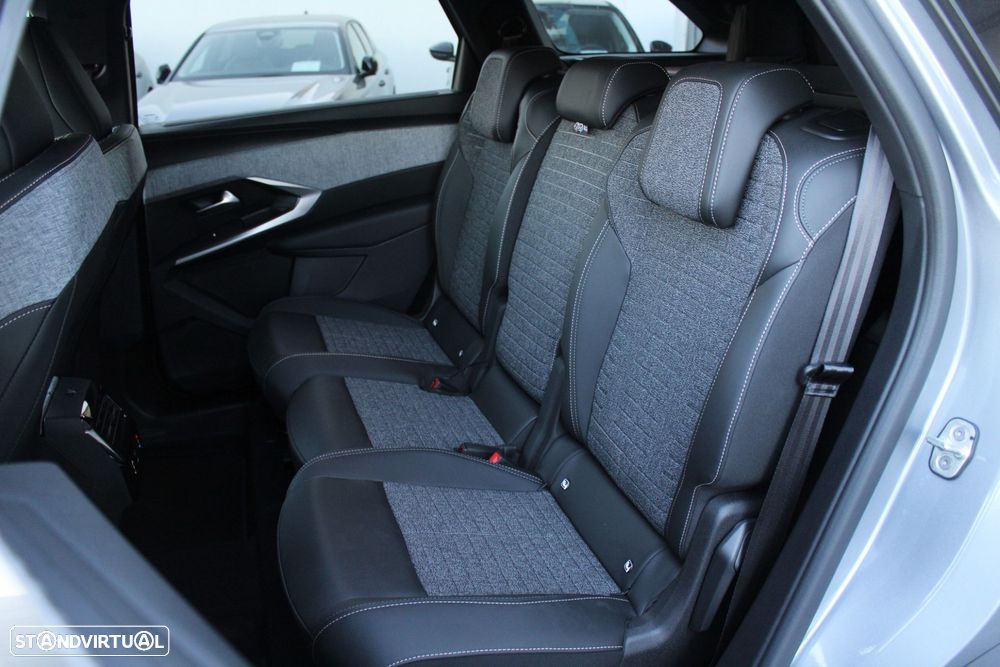 Peugeot 5008 1.2 Hybrid Allure Pack e-DCS6 - 11