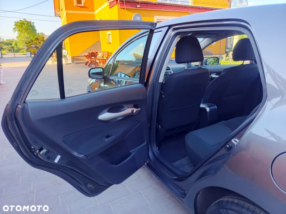 Toyota Auris 1.4 VVT-i Terra - 26