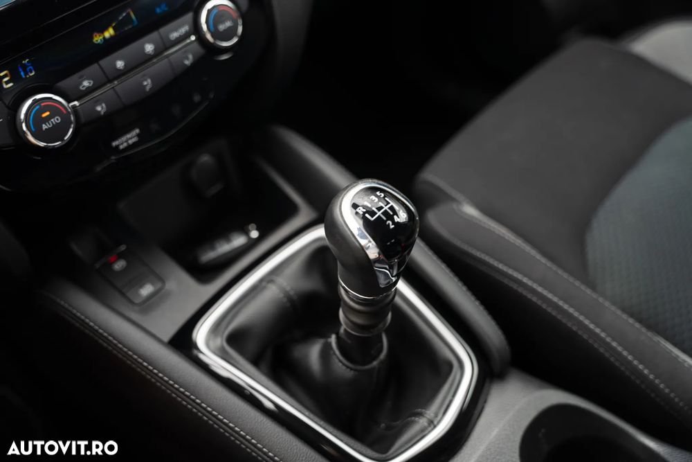 Nissan Qashqai 1.5 DCI N-CONNECTA - 21
