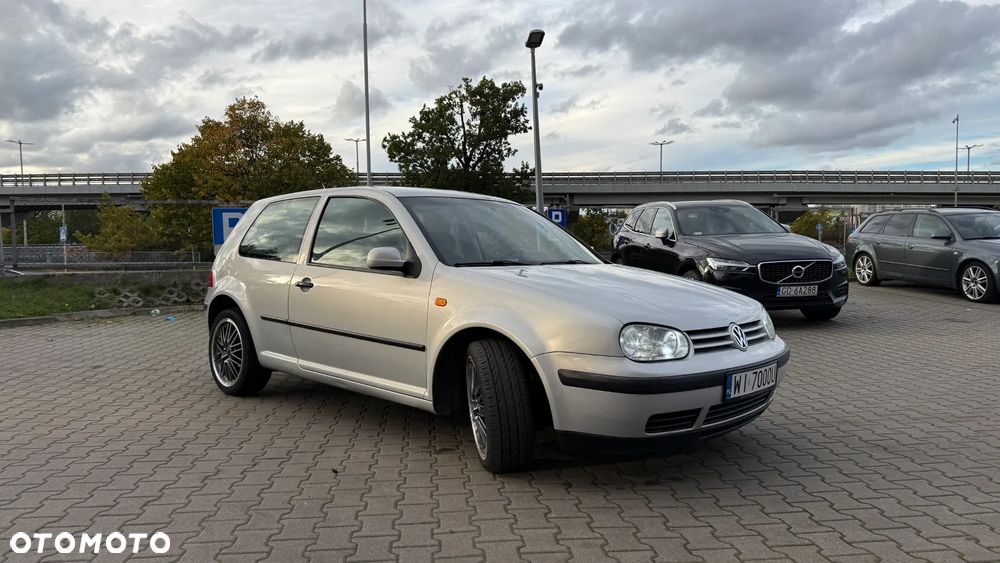 Volkswagen Golf 1.4 Comfortline - 2