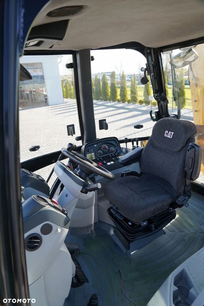 Caterpillar 432F / KOPARKO-ŁADOWARKA / JOYSTICK/  2012 / KLIMATYZACJA / KOMPLET ŁYŻEK - 27