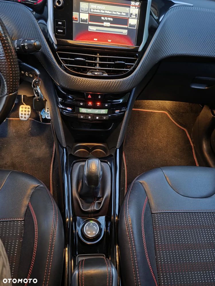 Peugeot 2008 PureTech 110 Stop&Start GT-Line Edition - 19