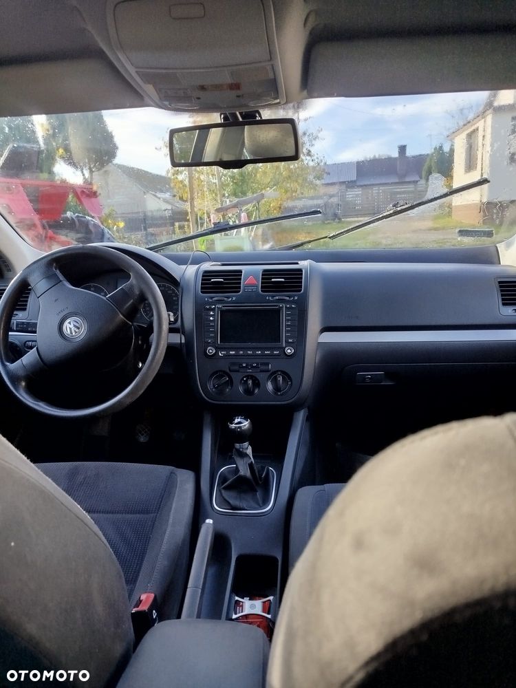 Volkswagen Jetta - 6