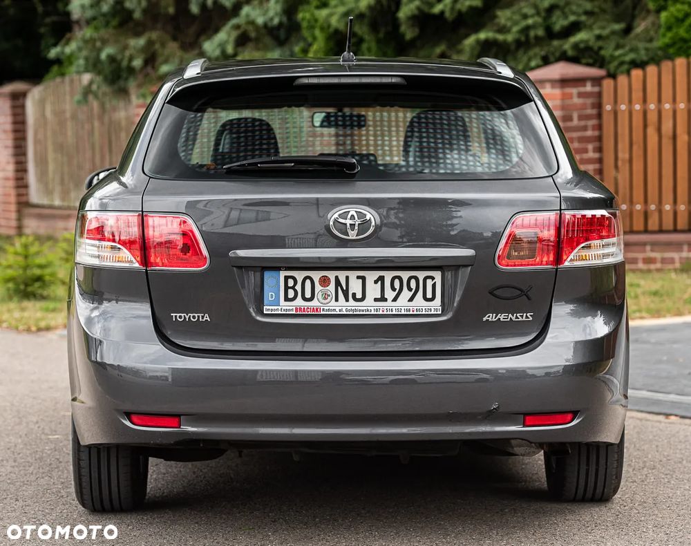 Toyota Avensis 2.0 D-4D Sol+NAVI - 11