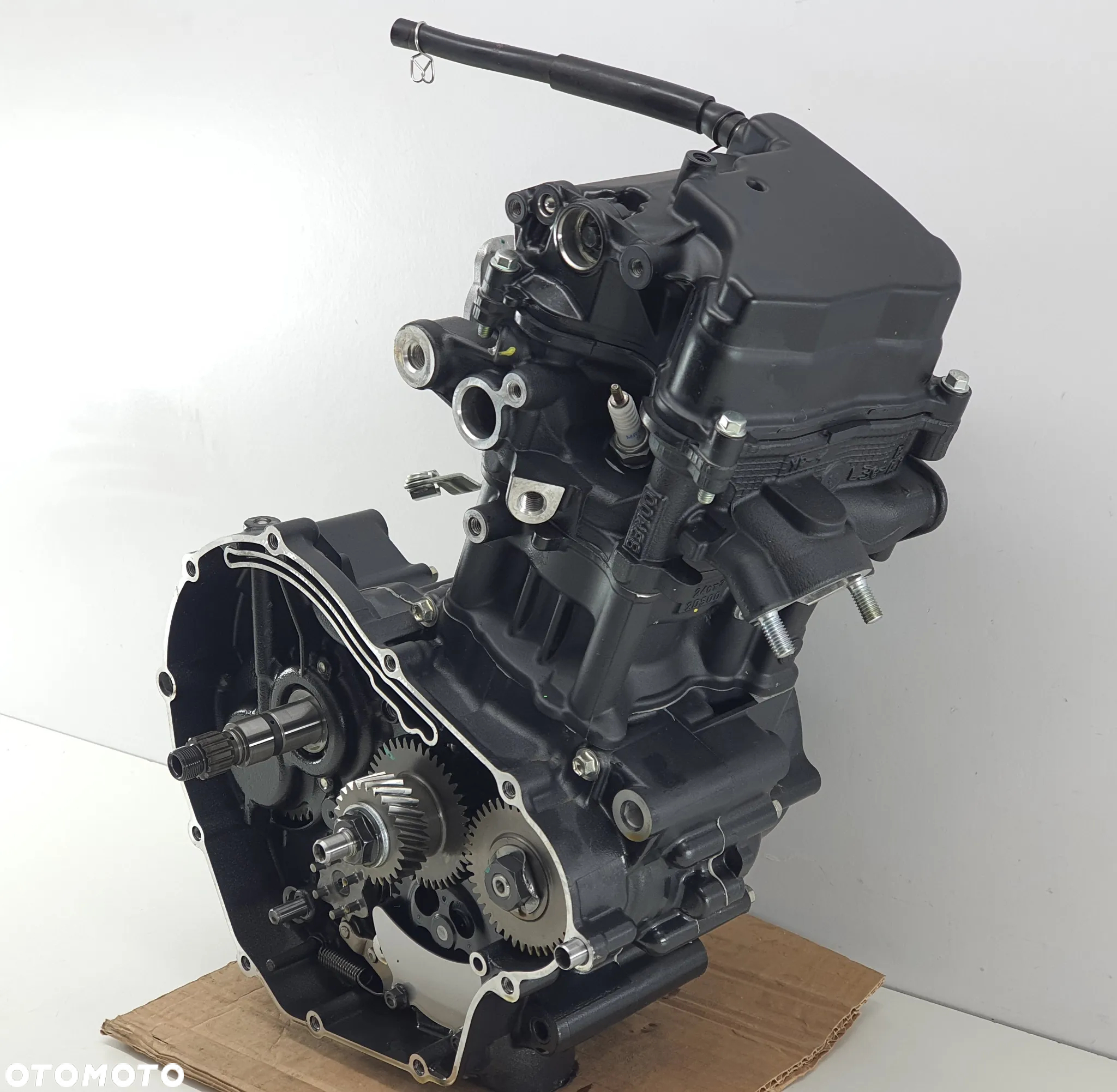 SILNIK  YAMAHA XSR 125 YZF MT - 4
