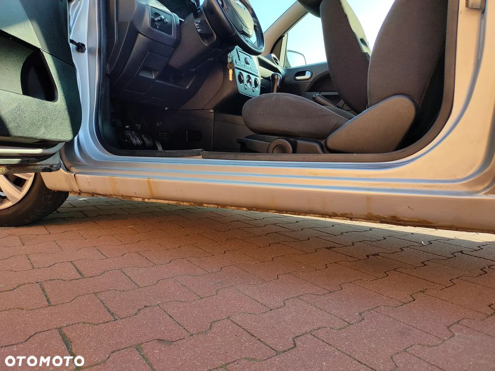 Ford Fiesta 1.3 - 12