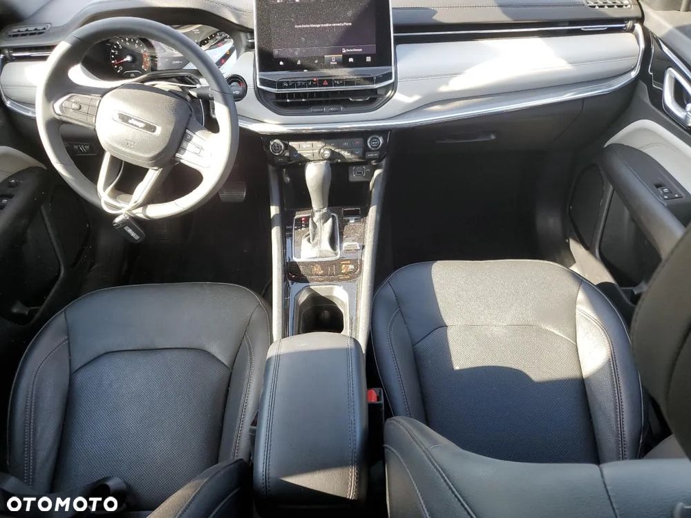 Jeep Compass - 8
