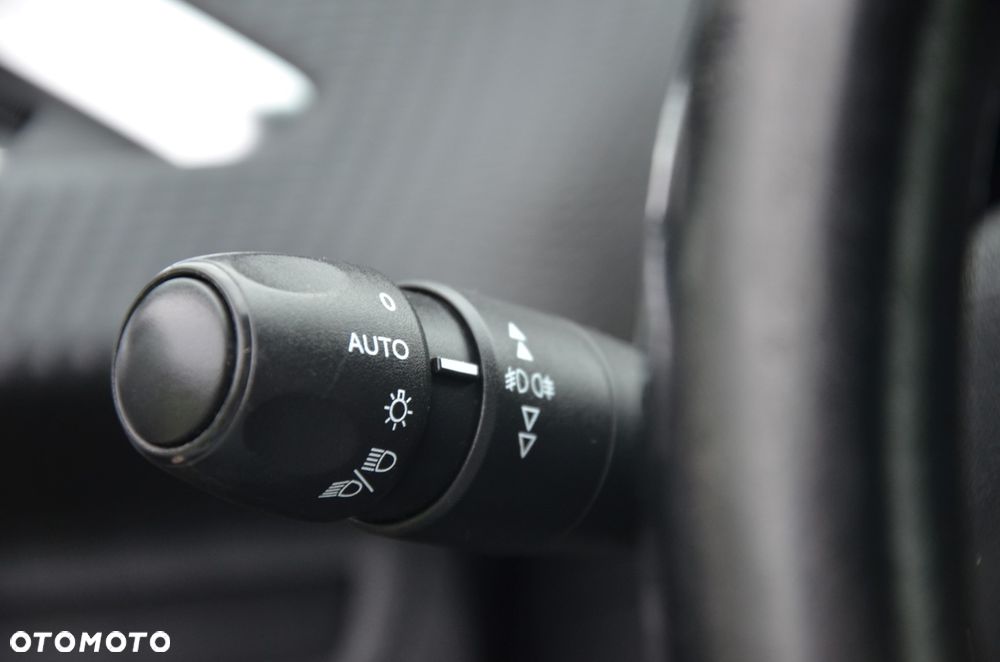 Peugeot 208 PureTech 110 Stop & Start EAT6 Allure - 27