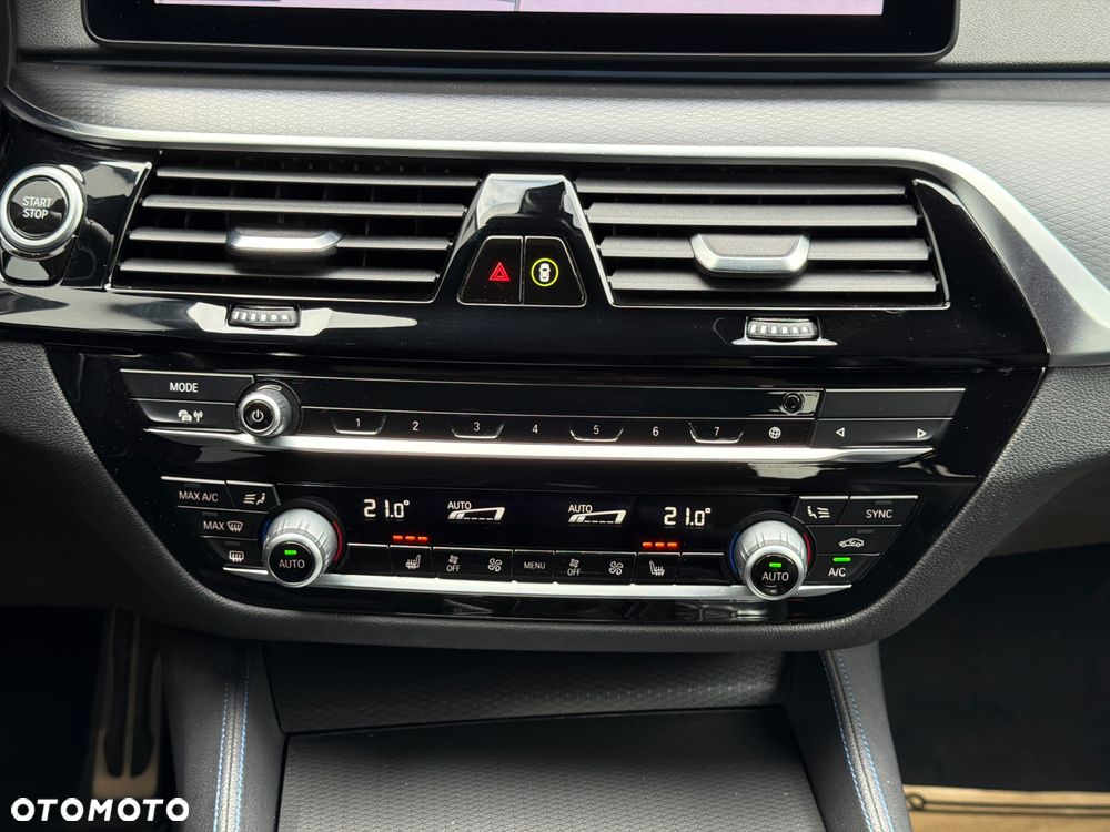 BMW Seria 5 530e PHEV M Sport - 9