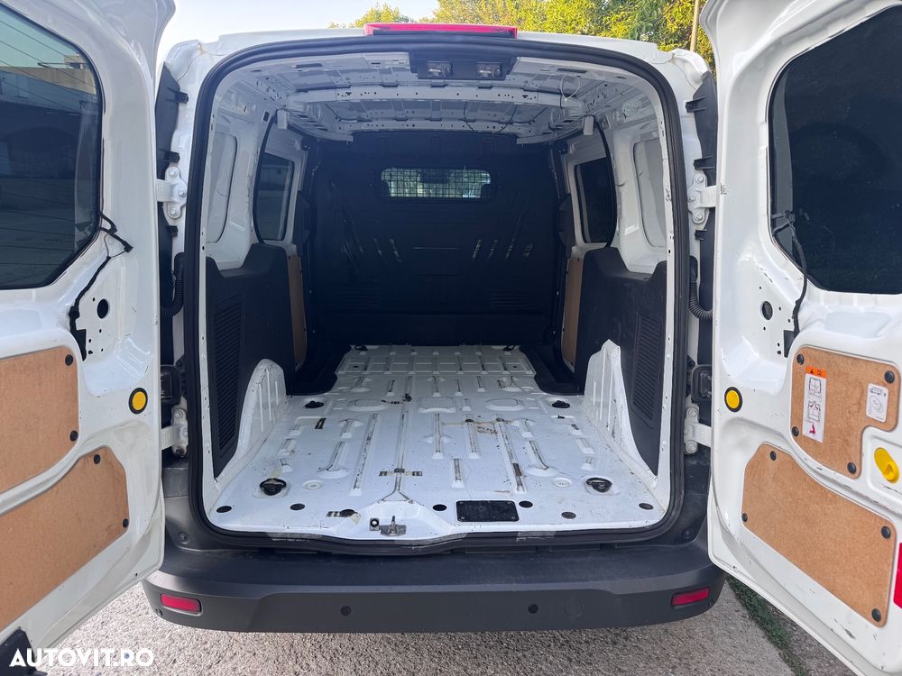 Ford Transit Connect - 8