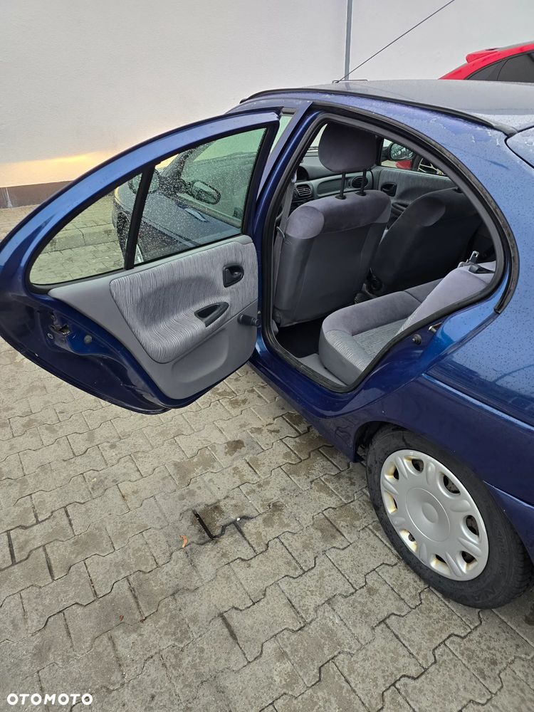 Renault Megane 1.4 16V Authentique - 21