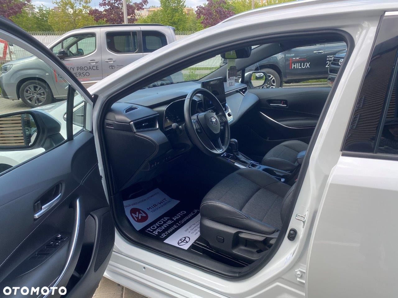 Toyota Corolla - 24
