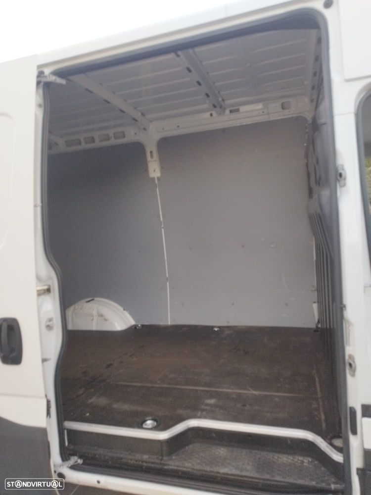 Iveco Daily 35S16 L3H2  Caixa automática 8 velocidades - 25