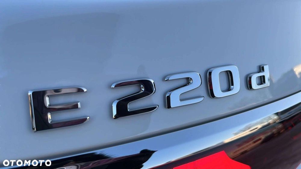Mercedes-Benz Klasa E - 24