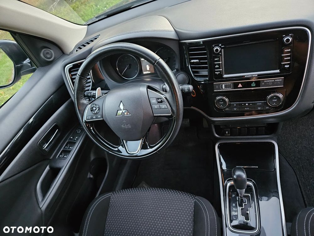 Mitsubishi Outlander 2.0 Intense 2WD CVT - 6