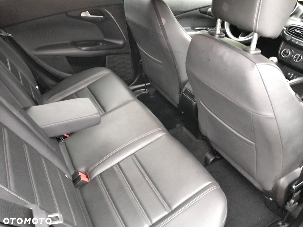 Fiat Tipo - 18