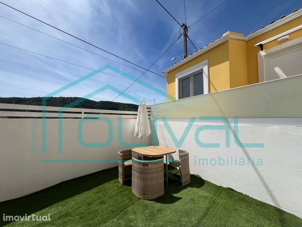 **Vivenda T2 Remodelada com Terraço em A-dos-Melros, Alverca do Rib... - Grande imagem: 2/11