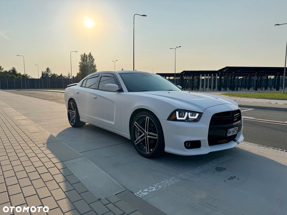 Dodge Charger - 4