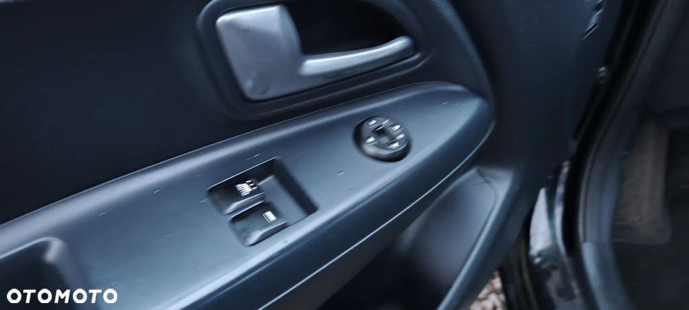 Kia Rio 1.1 CRDI Attract - 15