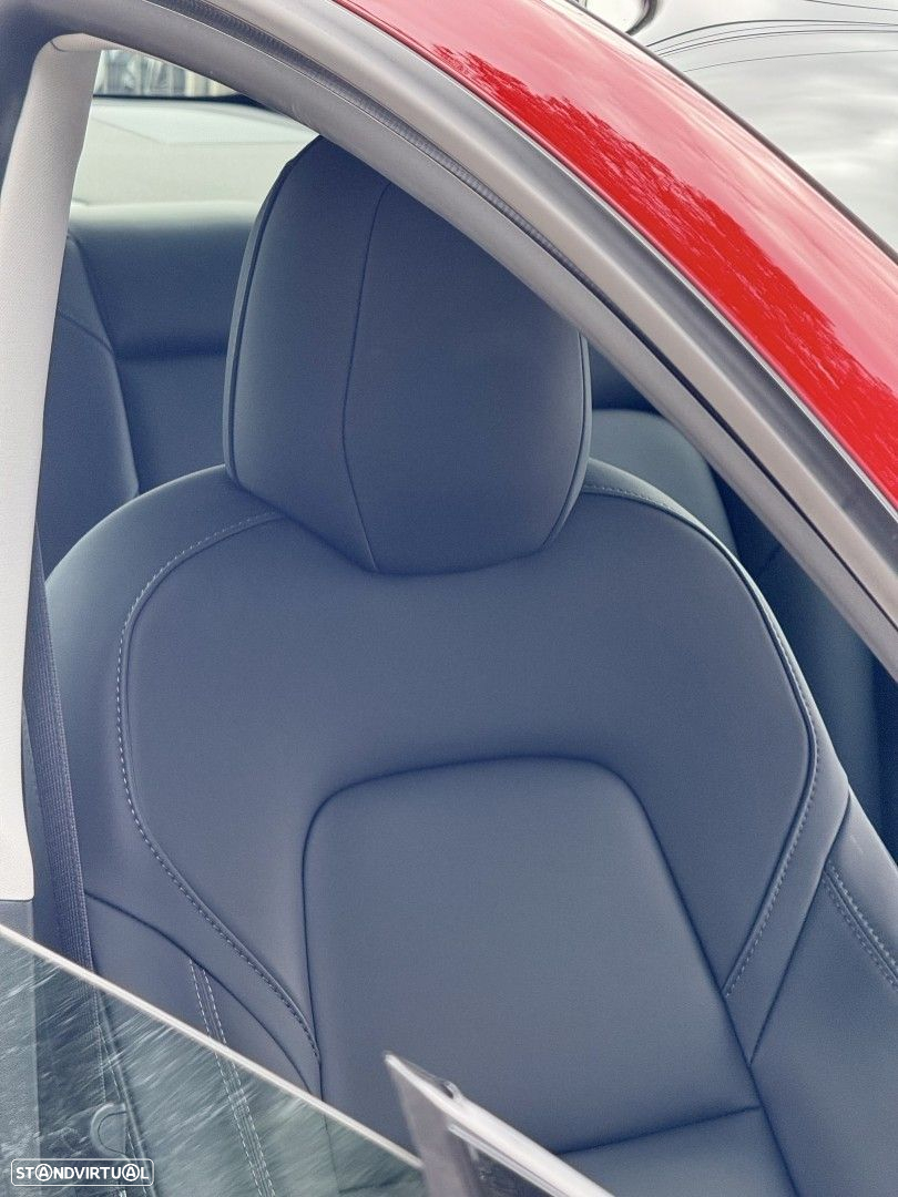 Tesla Model 3 Long-Range Dual Motor AWD - 26