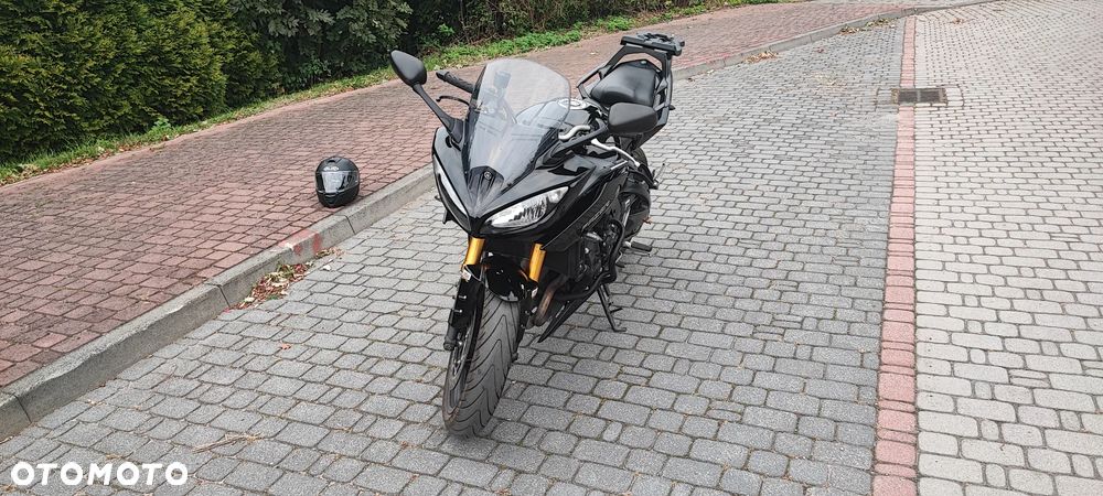 Yamaha FZ8 - 3