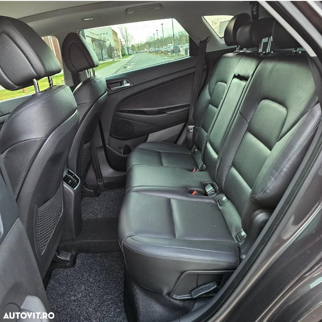 Hyundai Tucson 2.0 CRDI 4WD 8AT Luxury - 10