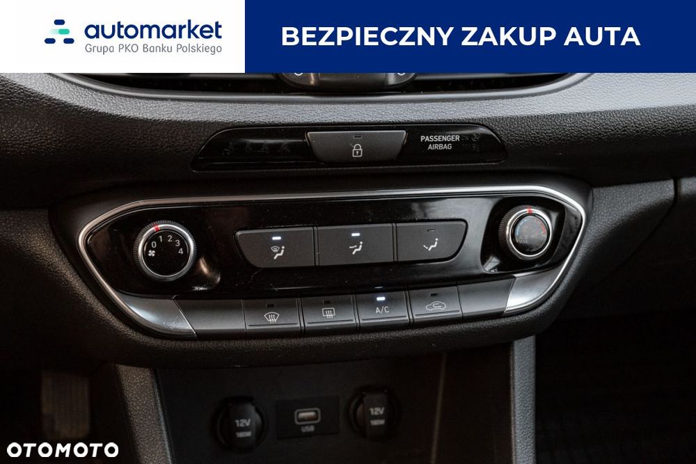 Hyundai i30 1.5 DPI Classic + - 9