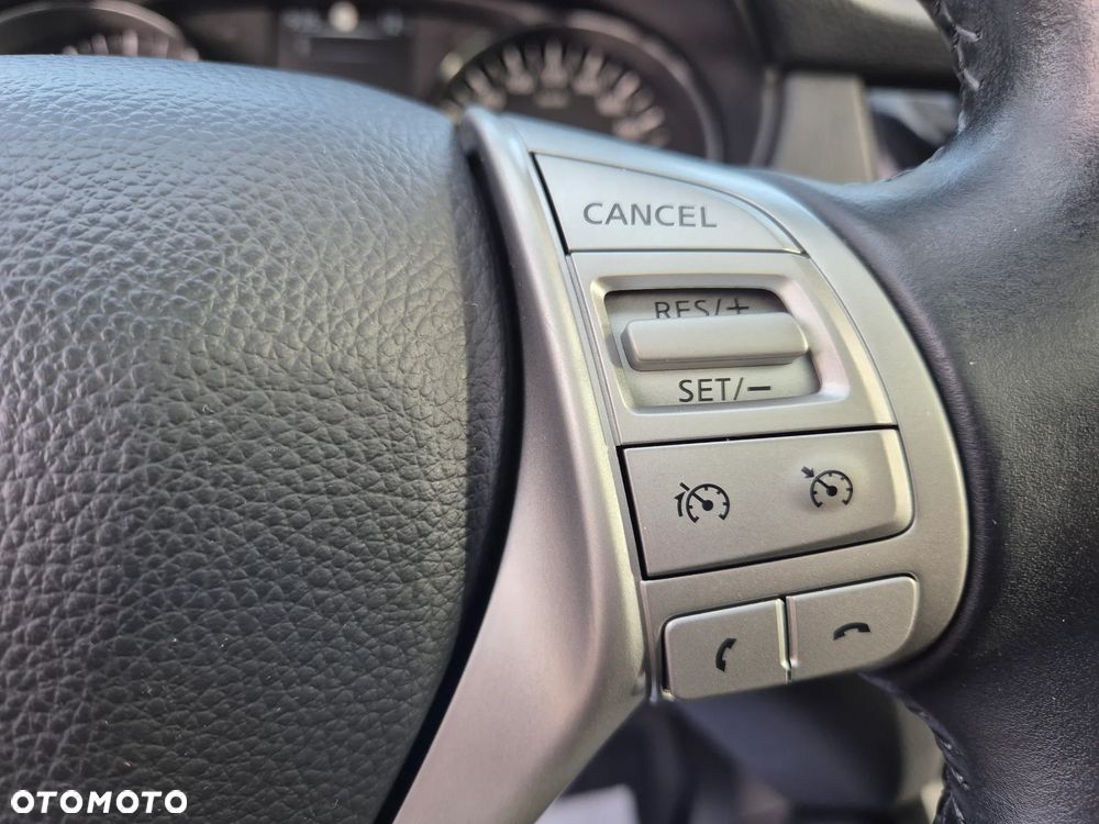Nissan Qashqai 1.2 DIG-T N-Connecta Xtronic EU6 - 32