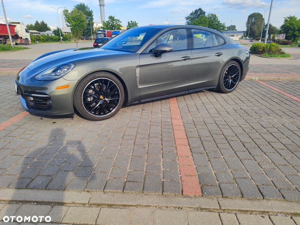 Porsche Panamera 4 Platinum Edition - 16