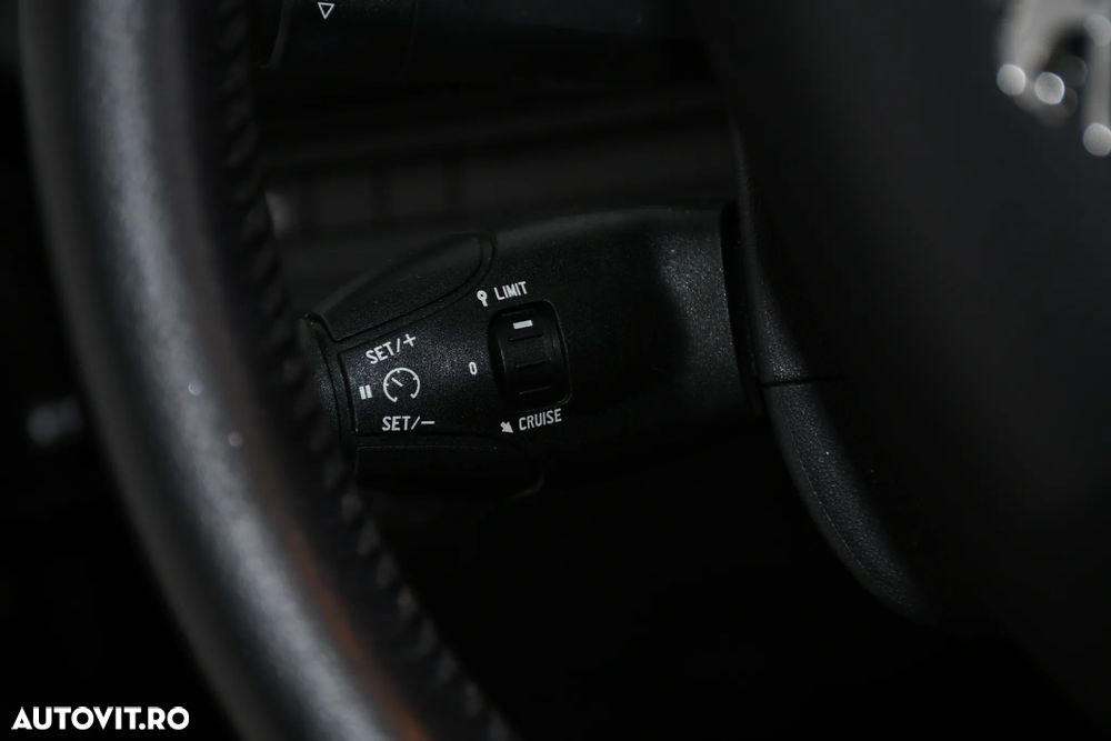 Peugeot 2008 PureTech 82 Active - 31