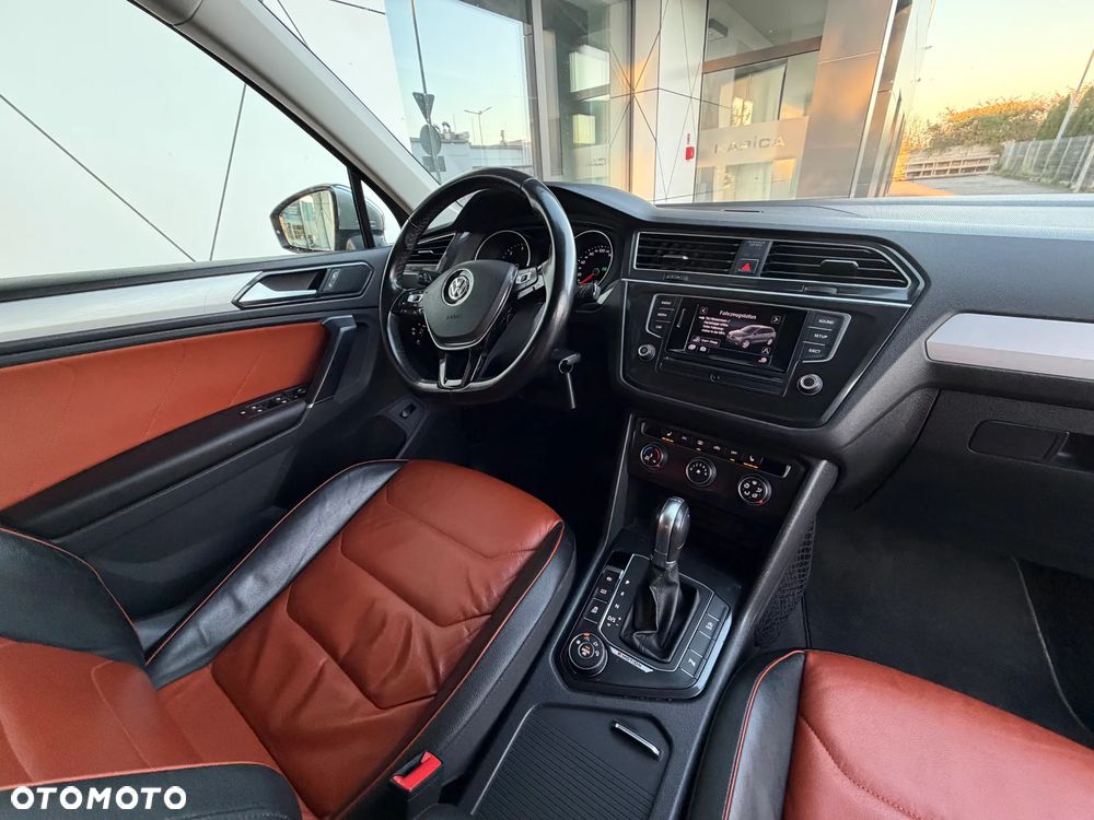 Volkswagen Tiguan 2.0 TDI SCR 4MOTION BlueMotion Technology DSG Lounge Sport & Style - 31
