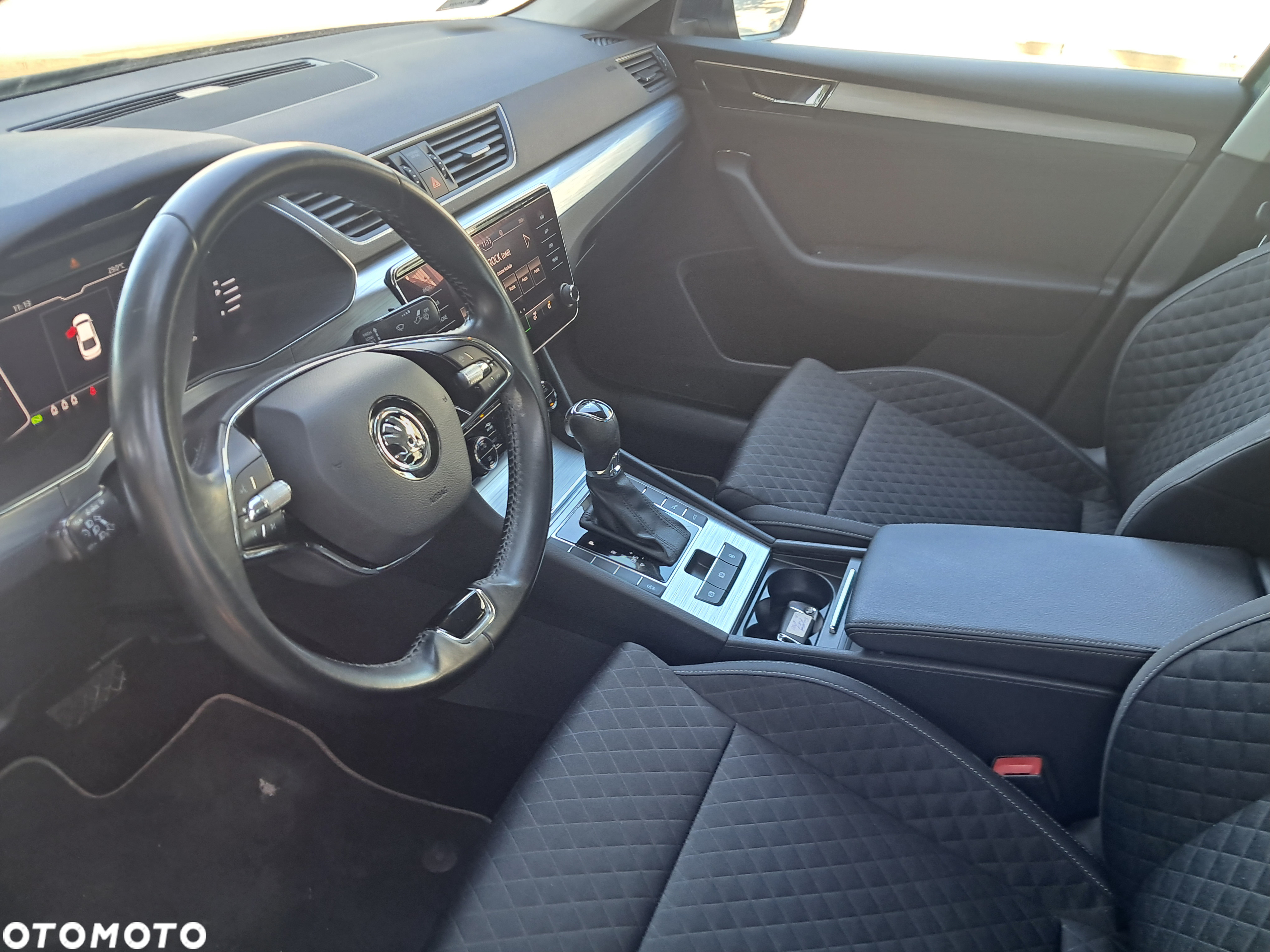 Skoda Superb 2.0 TDI SCR Ambition DSG - 13