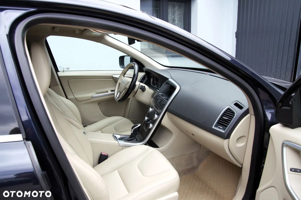 Volvo XC 60 B4 B Inscription - 12