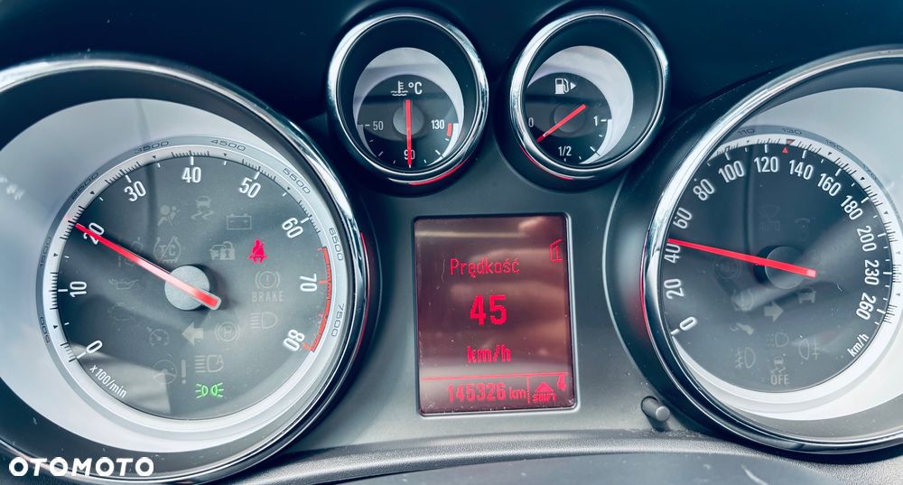 Opel Astra GTC 1.6 Turbo Edition - 26