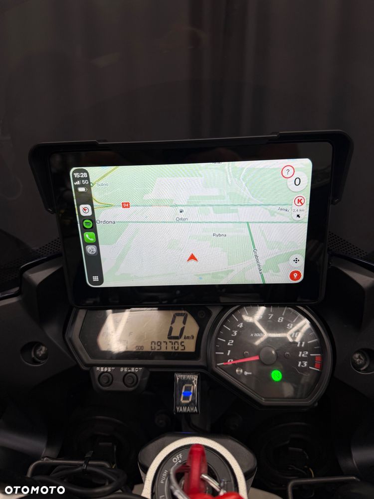 Yamaha FZ - 16