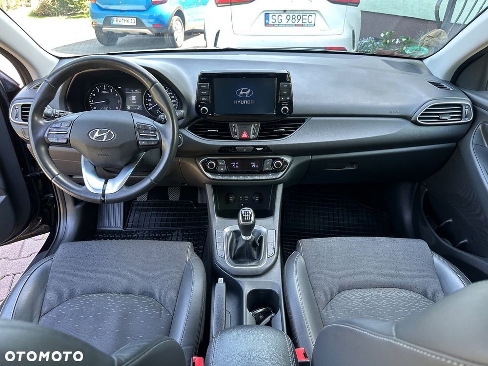 Hyundai i30 1.4 T-GDI Premiere Style - 17