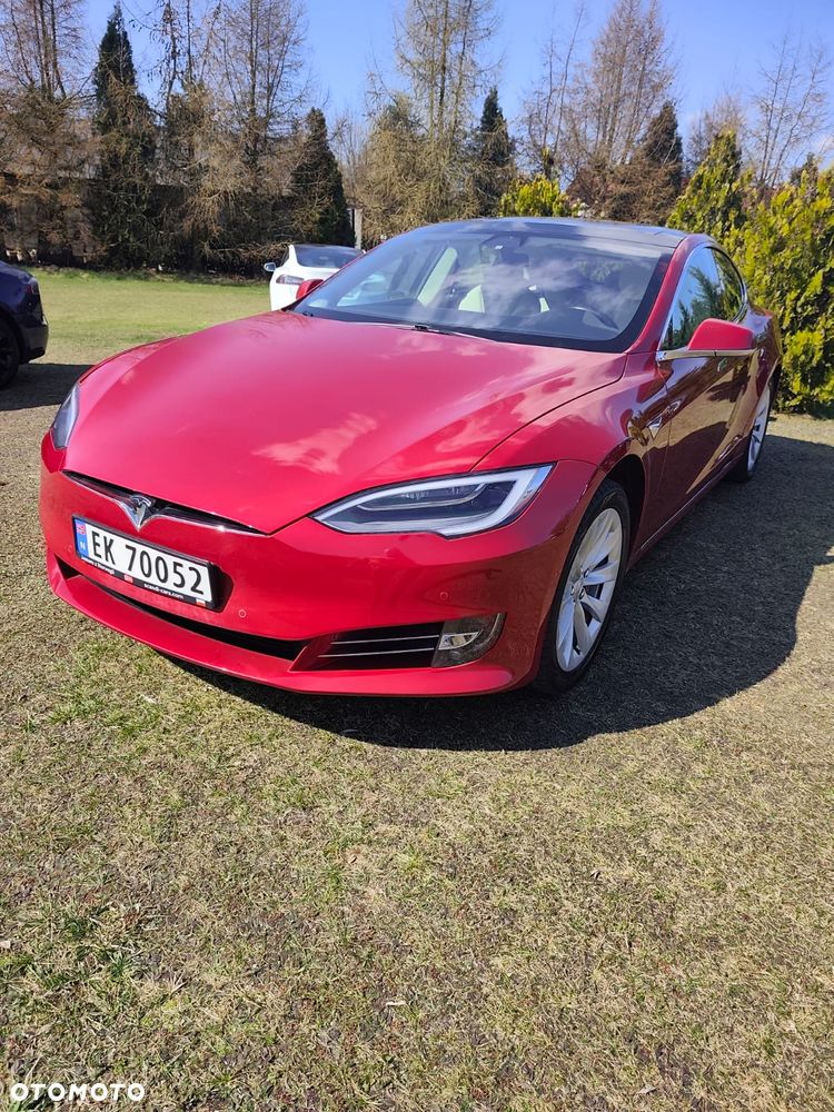 Tesla Model S - 9