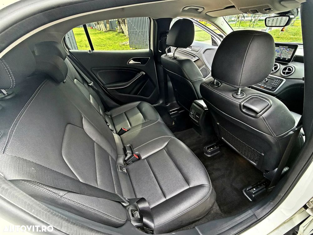 Mercedes-Benz GLA 180 d 7G-DCT Activity Edition - 13