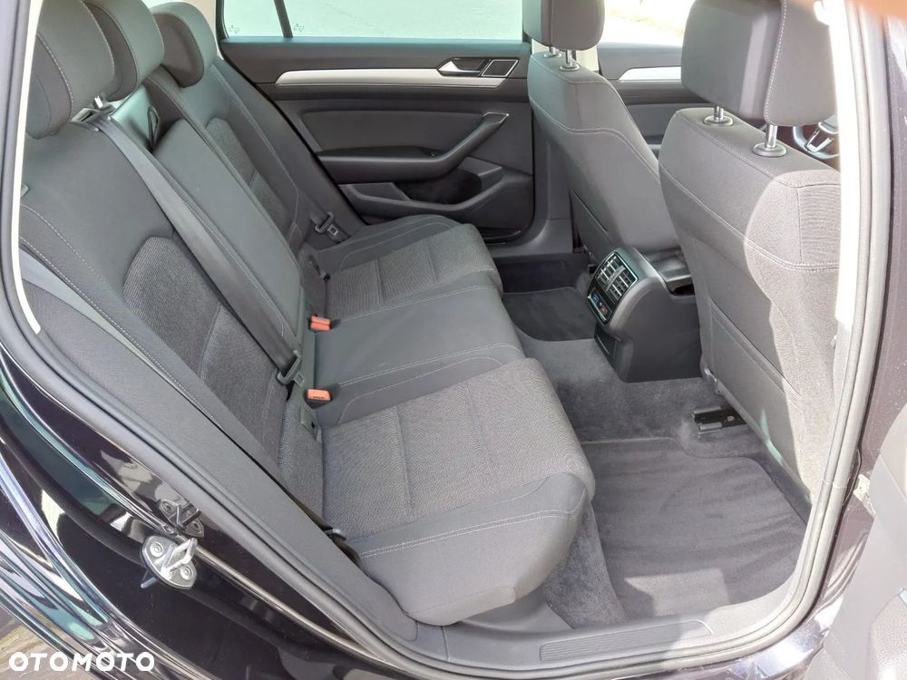 Volkswagen Passat Variant 1.6 TDI (BlueMotion Technology) Comfortline - 14