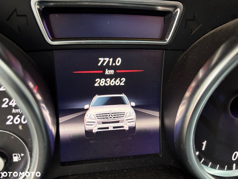 Mercedes-Benz ML 350 BlueTEC 4MATIC 7G-TRONIC Edition 1 - 32