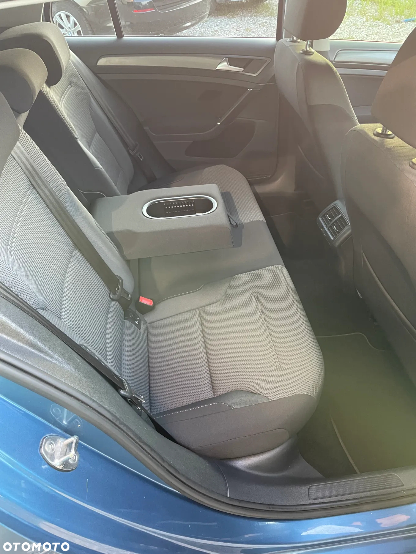 Volkswagen Golf VI 1.6 TDI BlueMot Comfortline - 18